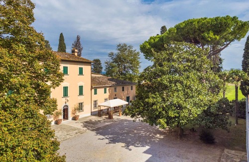 San Miniato House | Beautiful private villa for 20 guests with private pool, WIFI, TV, patio and pets allowed