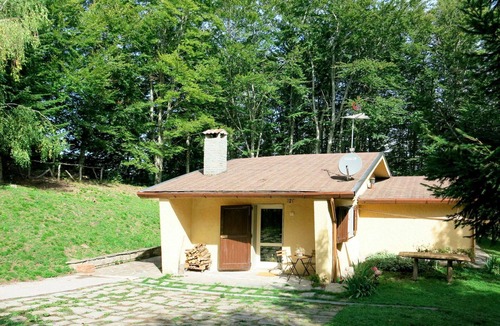 San Romano in Garfagnana House | Beautiful private villa for 6 guests with WIFI, TV, patio and pets allowed