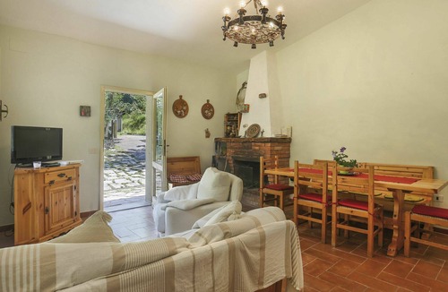 San Romano in Garfagnana House | Beautiful private villa for 6 guests with WIFI, TV, patio and pets allowed
