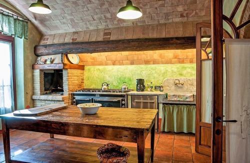 Petrognano Villa | Beautiful private villa with A/C, hot tub, private pool, WIFI, TV, patio, close to San Gimignano