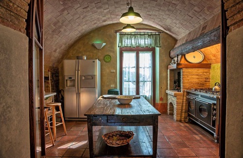 Petrognano Villa | Beautiful private villa with A/C, hot tub, private pool, WIFI, TV, patio, close to San Gimignano