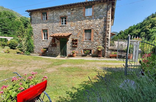 Villabuona Villa | Beautiful private villa for 6 guests with private pool, WIFI, TV and pets allowed
