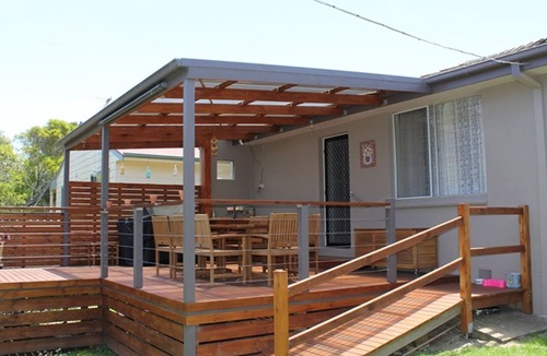 Cowes House | Beautiful spacious pet friendly home near the beach.