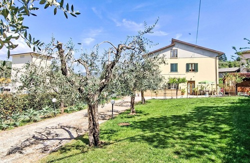 Monsummano Terme House | Beautiful villa for 4 guests with A/C, WIFI, TV, pets allowed and panoramic view