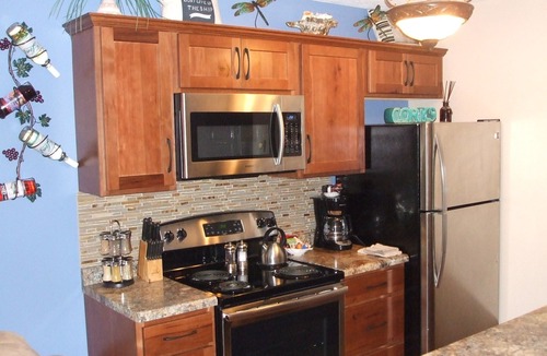 Port Clinton Condo | BEAUTIFUL WATERFRONT CONDO, SHORES OF LAKE ERIE, ANY CLOSER YOU NEED A BOAT.