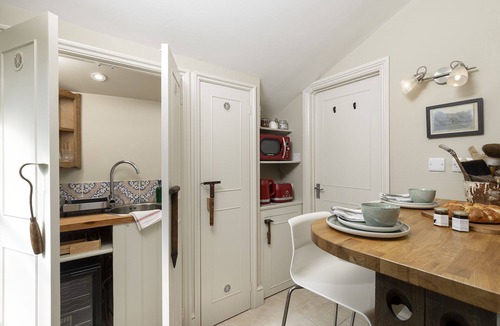 Lechlade Cottage | Beautifully presented holiday retreat with wood burner - The Digs