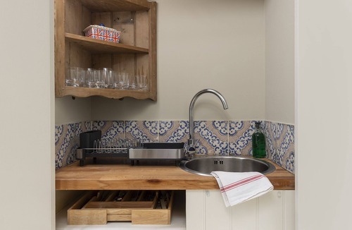 Lechlade Cottage | Beautifully presented holiday retreat with wood burner - The Digs