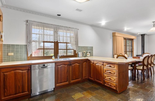 Marysville House | BELLENOR - Spacious Family Home Perfect for Dual Families