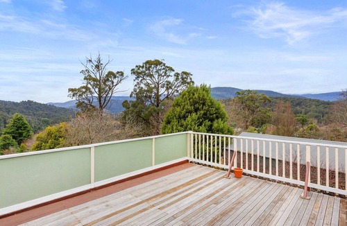 Marysville House | BELLENOR - Spacious Family Home Perfect for Dual Families