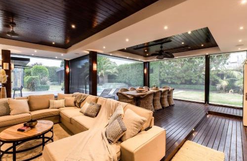 Tootgarook House | Bellini Bliss with Gas Heated Pool