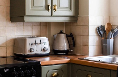 Bourton-on-the-Water Cottage | Best Location In Bourton Garden | BBQ | Parking