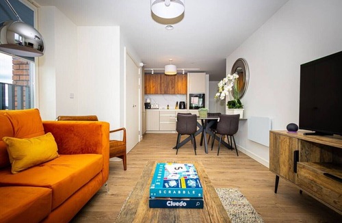 Bordesley Apartment | Birmingham City Retreat No 166