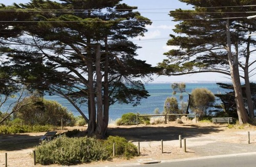 San Remo House | Black Dolphin Waterfront Townhouse- Bay Views- Spa