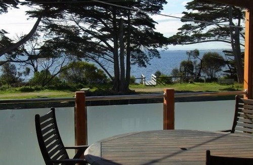 San Remo House | Black Dolphin Waterfront Townhouse- Bay Views- Spa