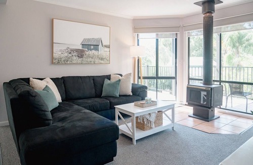 Metung Apartment | Blackwood at Boardwalk Villas Metung