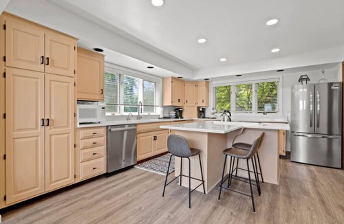 Carsonville House | Blue Water Beach House! Amazing Beach, sleeps 20!