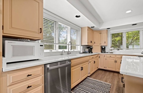 Carsonville House | Blue Water Beach House! Amazing Beach, sleeps 20!