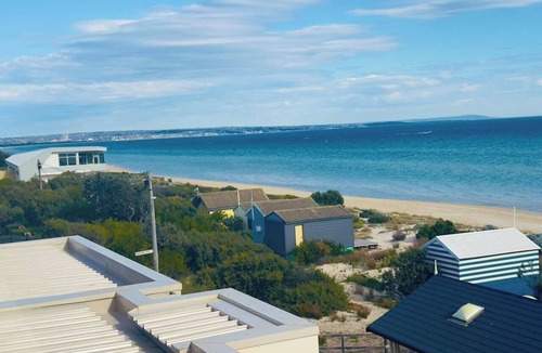 Bonbeach Apartment | Bonbeach Bliss Contemporary Waterfront Living