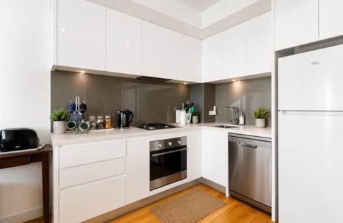Bonbeach Apartment | Bonbeach Retreat by Ready Set Stay
