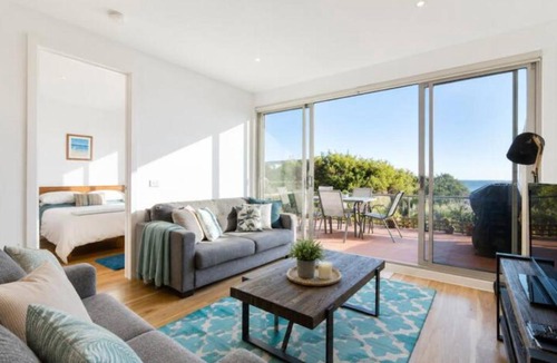 Bonbeach Apartment | Bonbeach Retreat by Ready Set Stay