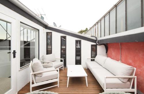 Brunswick Apartment | Bottega Loft - Industrial Charm with Artistic Flair