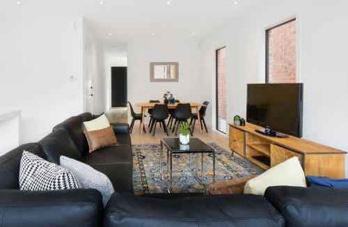 Murrumbeena Hostel | Boutique Stays - Murrumbeena Place 1