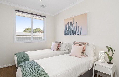Mentone House | BOUTIQUE STAYS - The Richardson