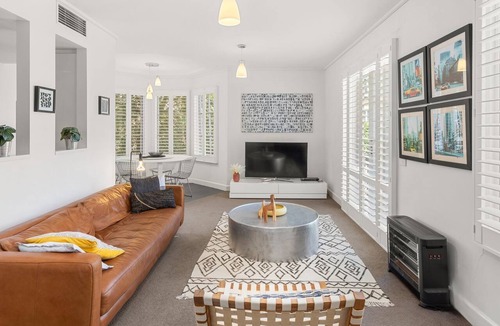 East Melbourne Apartment | BOUTIQUE STAYS - Wellington Mews