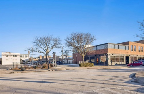 La Grange House | Brand new 1 Bedroom Apartment in La Grange close to Metra