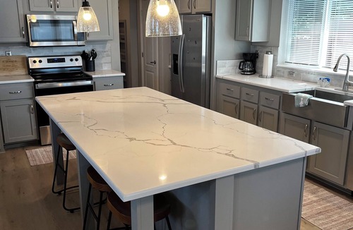 Smith River House | Brand new 2-bedroom beach house sleeps 4-5 in Smith River. 150 steps to beach!
