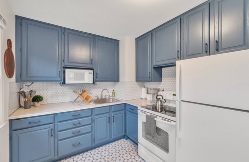 Toledo House | ★Bright & Stylish near Country Club, UTMC & Zoo★