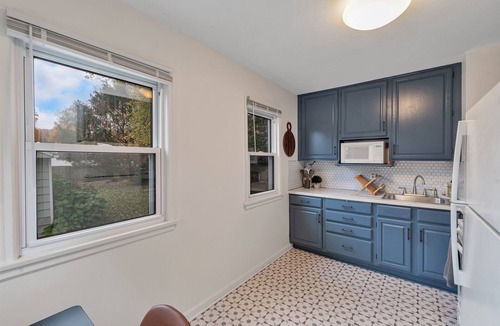 Toledo House | ★Bright & Stylish near Country Club, UTMC & Zoo★