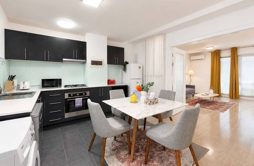 Brunswick Apartment | Brunswick 1BR: City & Comfort w/Free Parking