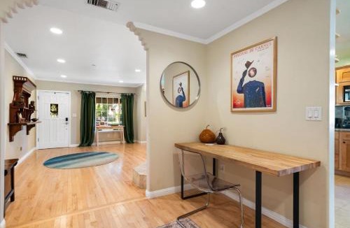 Burbank House | Burbank 4BR with Pool and Hot Tub by Colby and Conrad