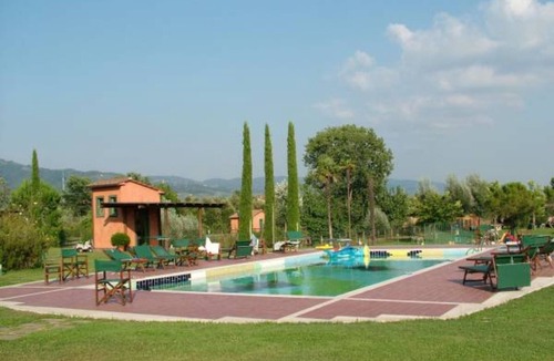 Monsummano Terme Apartment | Cabianca Apartment at Agriturismo I Macchiaioli with Pool, Wi-Fi, and Air Conditioning
