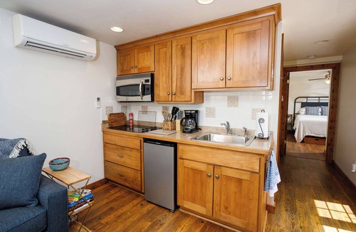 Ephraim Cottage | Cabin in Downtown Ephraim-Perfect for couples!