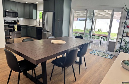 Simi Valley House | Cali Dreamin': Home Bordering Los Angeles/Ventura
