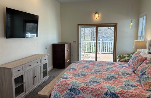 Oak Harbor House | "CALYPSO" BRAND NEW HUGE 4-bedroom house with WiFi and AC in Oak Harbor