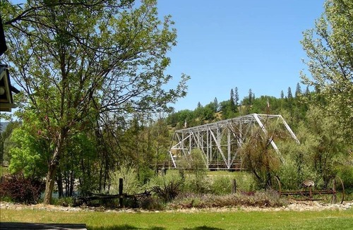 Lewiston Cabin | Camping Cabin Perfect for Families near the Shasta-Trinity National Forest, California