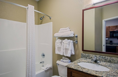 Perrysburg Hotel | Candlewood Suites Perrysburg by IHG