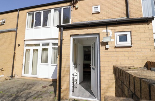 Bordesley House | CARPENTERS COURT, family friendly, with a garden in Birmingham