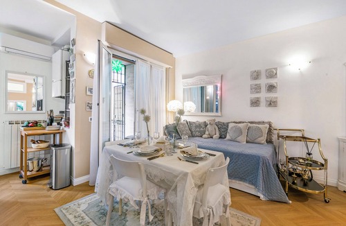 Alassio Apartment | Casa Amorosa Town Center with Terrace and A/C, Alassio, Italy