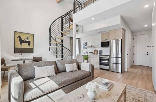 Oak Park Apartment | Casa Iglesia King Loft Studio 311