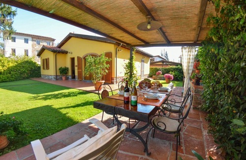 Capannori Villa | Casa Palanca - Two Bedroom Villa, Sleeps 4