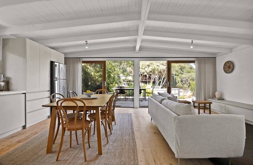 Rye House | Casa Piccolo - Peninsula Hot Springs 5 mins away