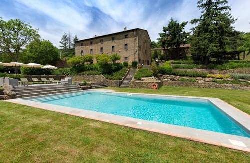 Pieve di Chio Villa | Casa Quintieri - Eight Bedroom Villa, Sleeps 16