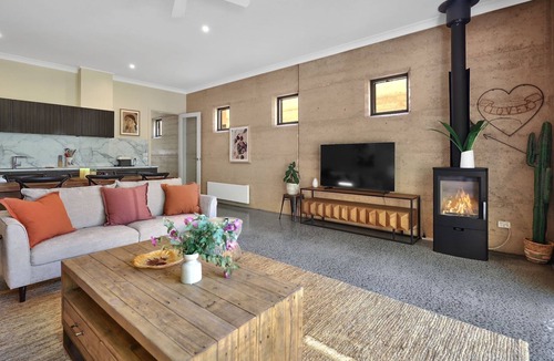 Mansfield House | Casa Terra - Eco-Luxury in the Heart of Mansfield