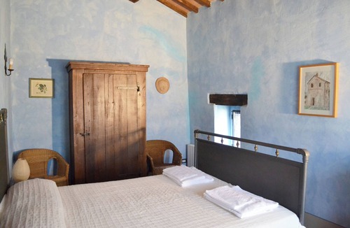 Monteleone d'Orvieto House | Casa Torretta in Farmhouse Borgo Santa Maria
