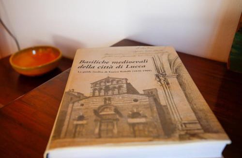 Porcari Villa | Casolare Oltre il Cielo