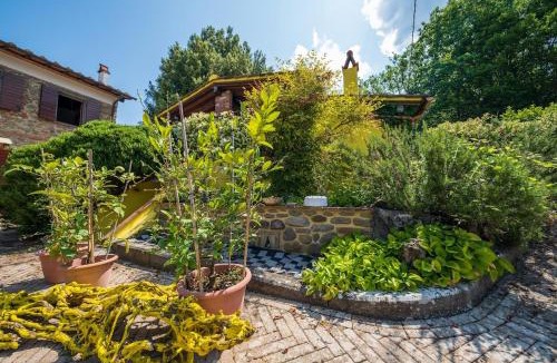Porcari Villa | Casolare Oltre il Cielo